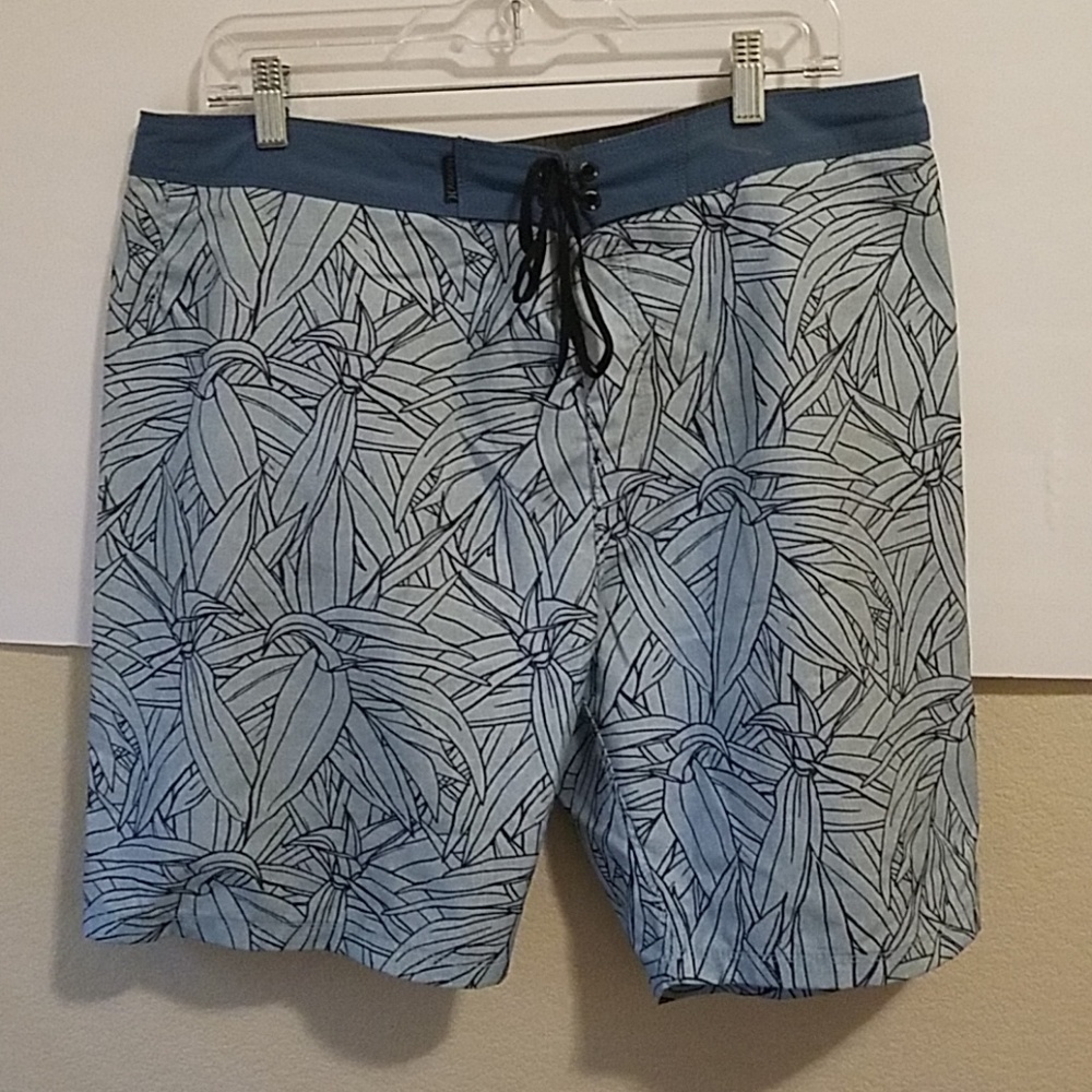 Mens Hurley Board Shorts SZ 34 Like New